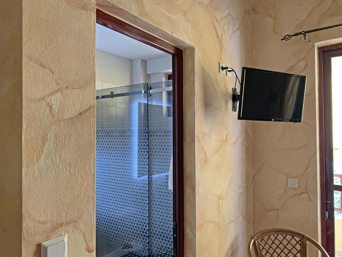 Akrotiri Rooms Apartment *