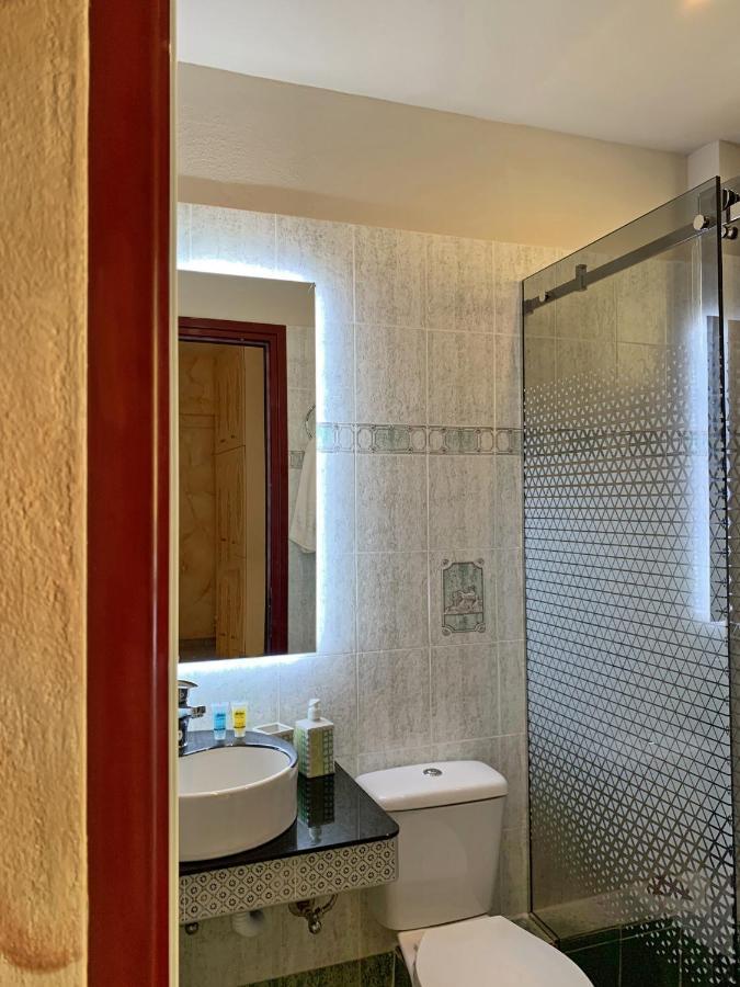 Akrotiri Rooms * Agiokampos (Evia)